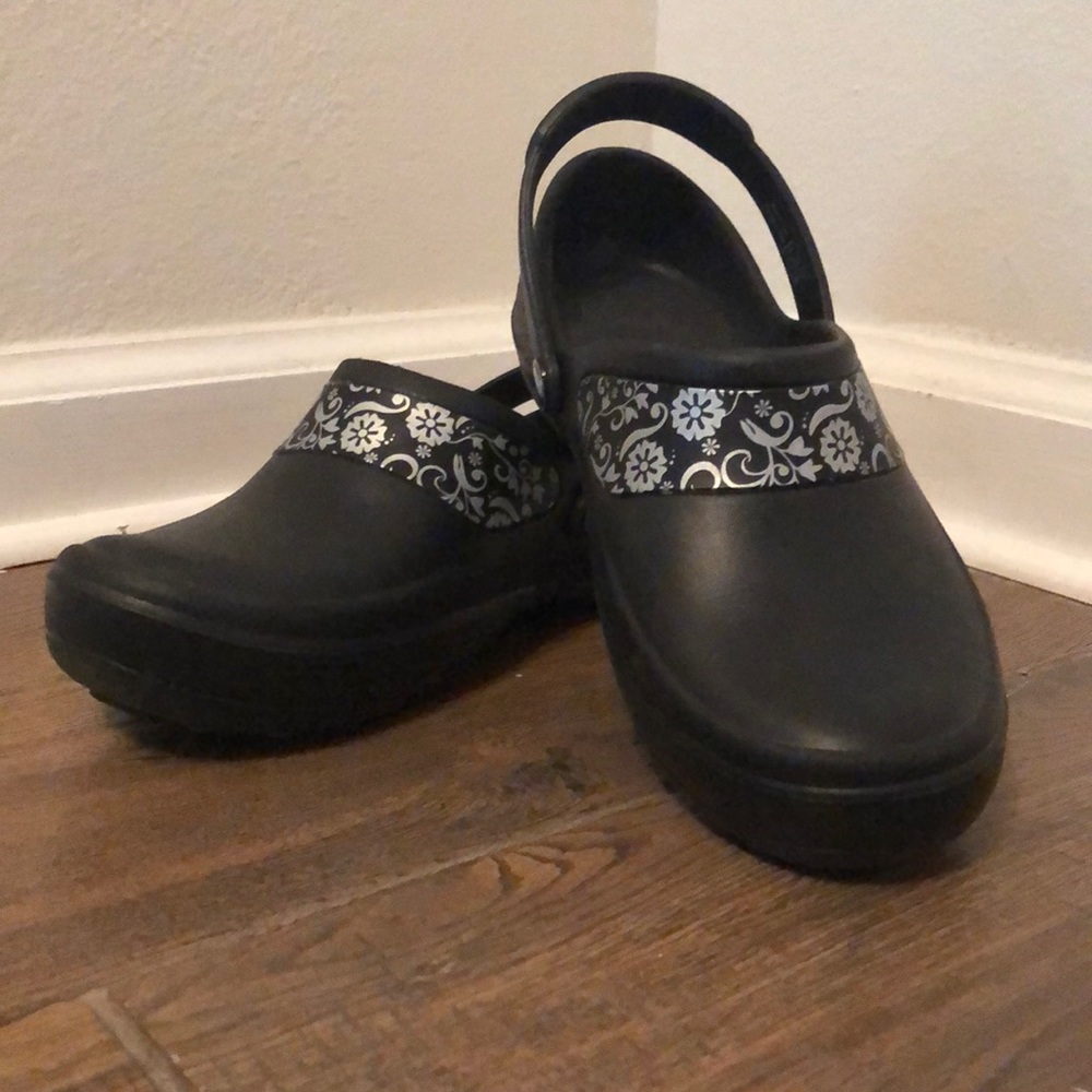 Medical/work/chef croc Mercy clogs worn twice